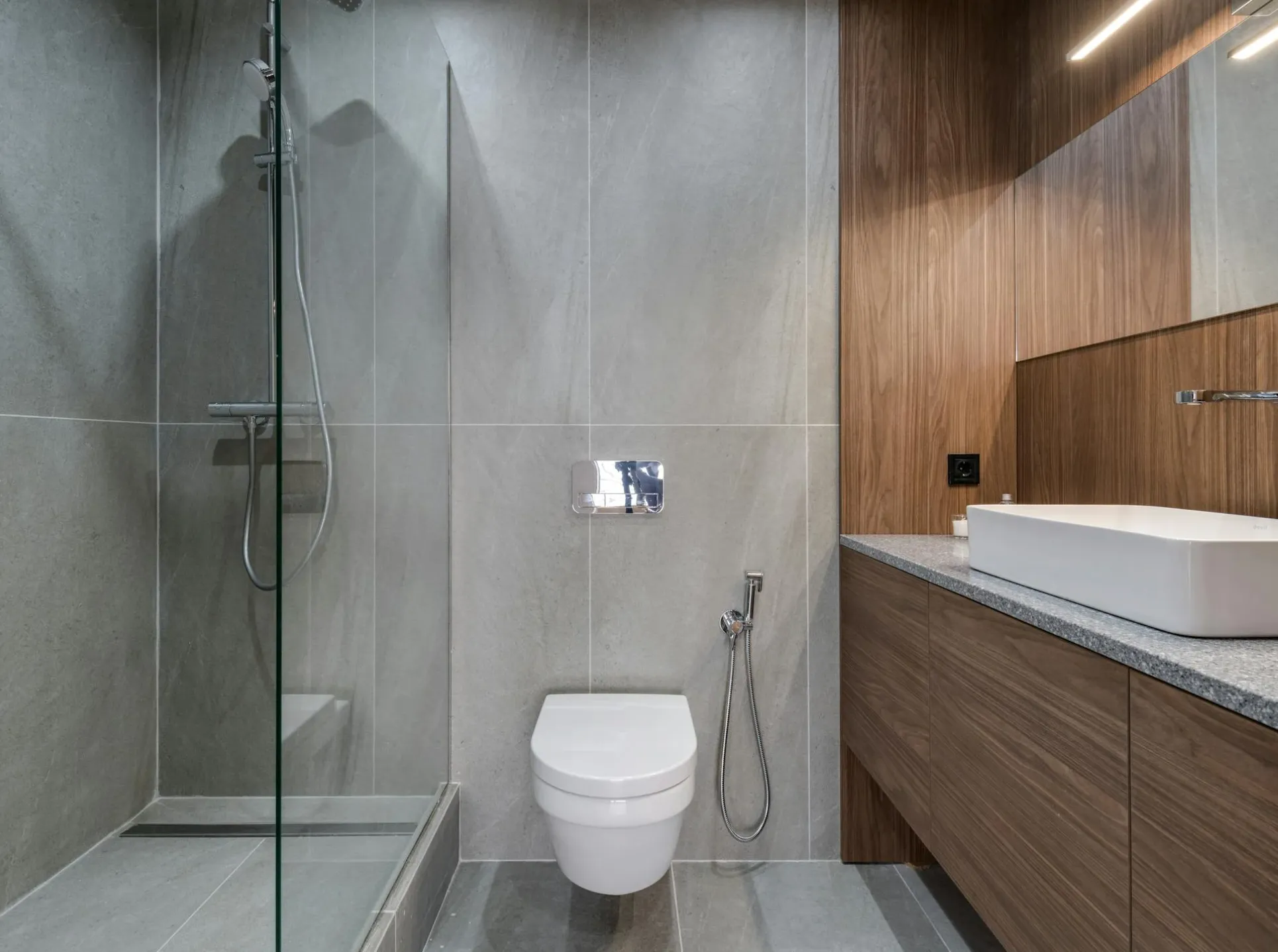 Refill tube properly clipped above the overflow tube, not inserted down into it.